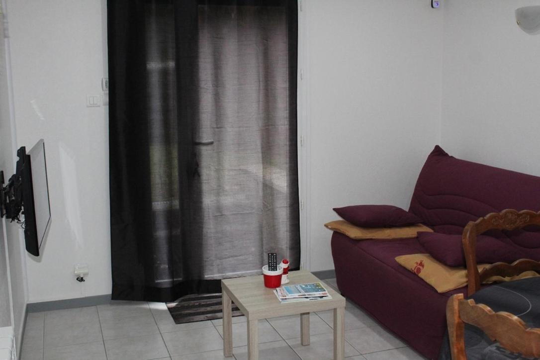Chez Patrick Et Dominique Apartment Saint-Pierre-en-Faucigny ภายนอก รูปภาพ